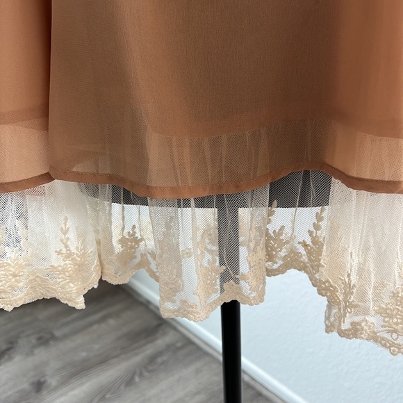 Tiered T-back tank - Picture 2 of 5